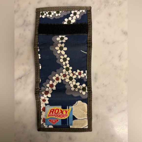 ROXY Wallet - Picture 5 of 6